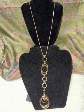 Chico's Gold Multi-Ring Pendant Lariat Necklace